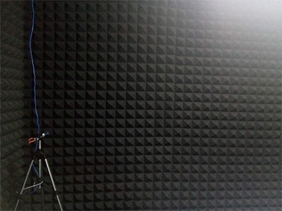 消音室是怎樣做到消聲的？